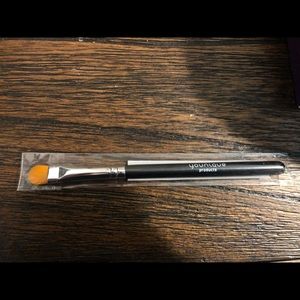 Younique cream shadow brush